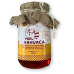 Miel arhuaca de la Sierra Nevada en frasco de vidrio Miel arhuaca de la Sierra Nevada recolectada de forma ancestral